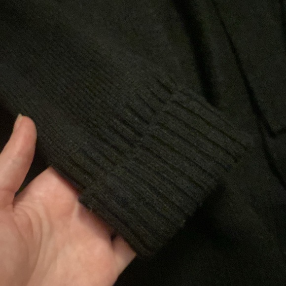Cozy black sweater with tie waist - Picture 4 of 6